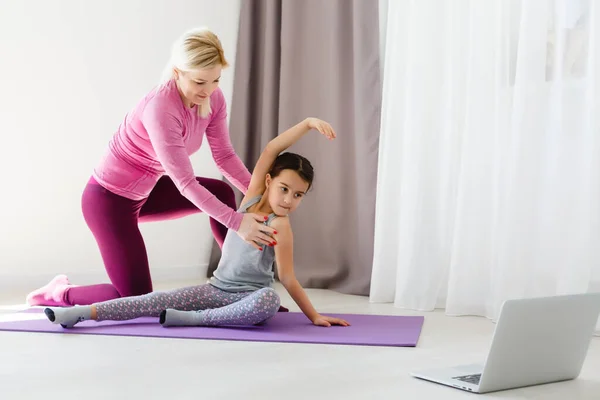 Mother Daughter Practicing Yoga Home — Stock Photo, Image