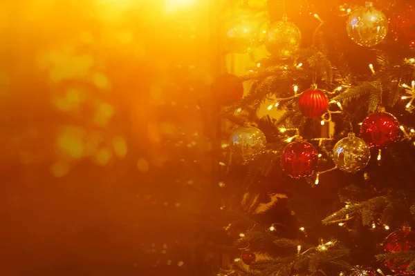 Albero Natale Con Decorazioni Glitter Sfondo Vacanza Invernale Foto Alta — Foto Stock