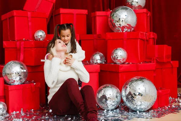 Holidays Presents Christmas Mas Birthday Concept Happy Mother Child Girl — Stock Photo, Image