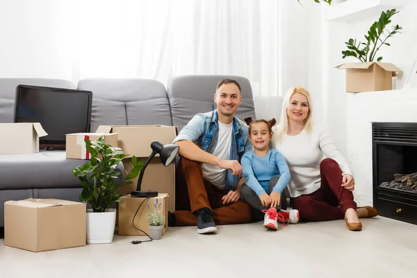 Konzept Für Eine Junge Familie Mutter Und Kind Neuem Haus — Stockfoto