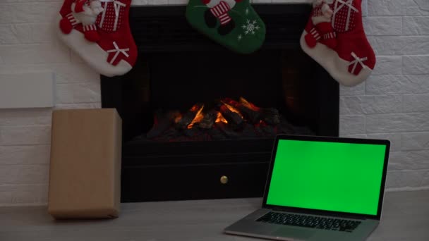 Domácí Pracovní Zápisník Vánoční Pozadí Zelená Obrazovka Laptopu Prázdninový Pracovní — Stock video