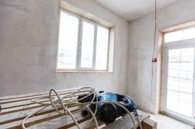 İnşaat ofisi, yeni bir ofis binasında tamirat.