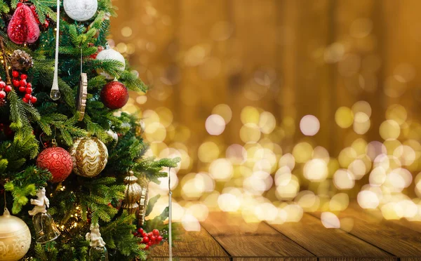 Albero Abete Decorato Con Palle Natale Legno Rustico Scintilla Backgorund — Foto Stock