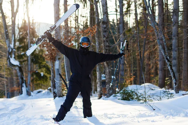 Esqui Temporada Inverno Homem Esquiador Montanhas — Fotografia de Stock