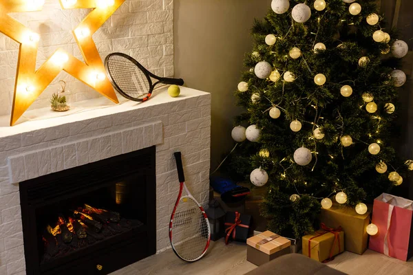 Vánoční Stromeček Sportovní Výzdobou — Stock fotografie