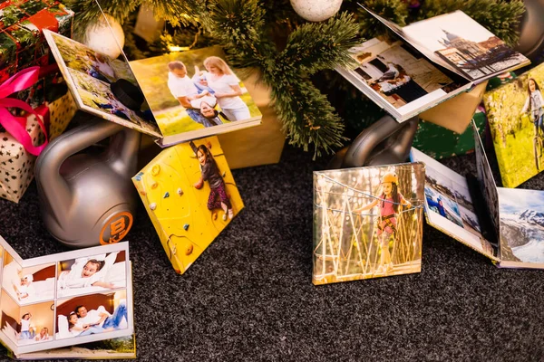 Photobook Album Weights Sports Christmas Tree Gift Holiday — Zdjęcie stockowe