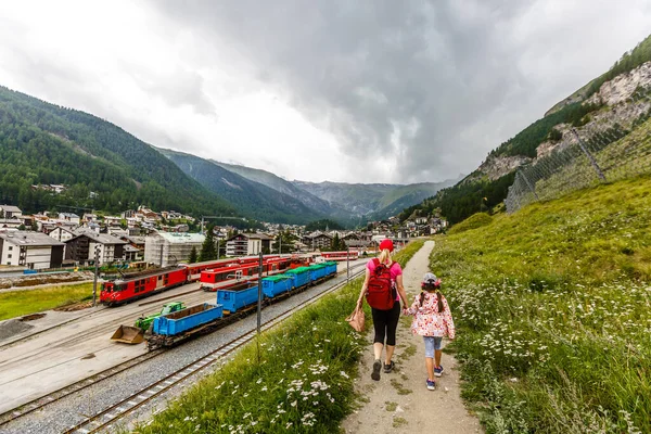 Ferrocarril Suizo Alpes Tren — Foto de Stock