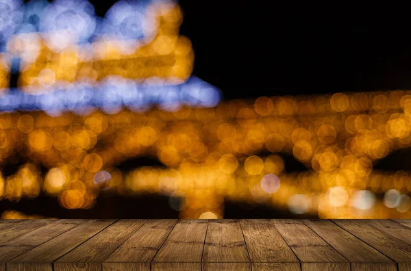 Una Mesa Con Lugar Para Anuncio Árbol Navidad Con Luces — Foto de Stock