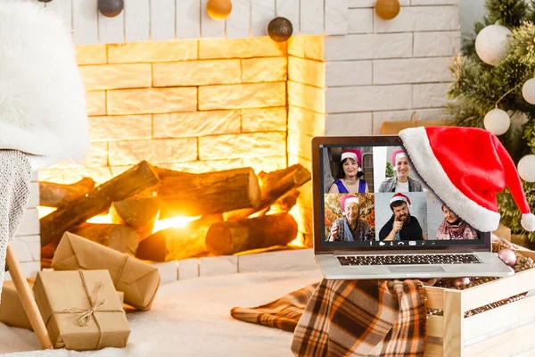 Computer Cozy Room Hanging Red Hat Santa Claus Screen Wishing — Stock Photo, Image