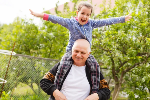 Beautiful Granddaughter Visiting Her Elderly Kind Grandfather — Stock Photo, Image