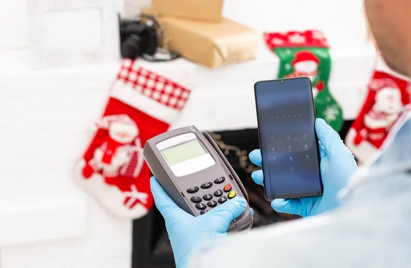 Kontaktloses Mobiles Bezahlen Zahlungsterminal Und Smartphone Der Hand — Stockfoto