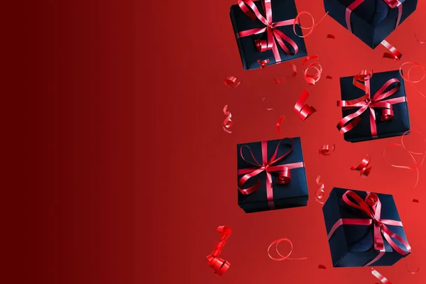 Caída de la caja de regalo, el día de San Valentín celebra rojo —  Fotos de Stock