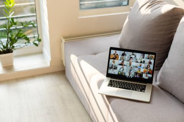 Grup Arkadaşları Video Sohbet Bağlantısı Konsepti