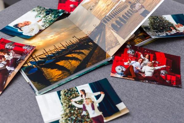 Álbum de fotos y vacaciones familiares guirnalda de Navidad — Foto de Stock