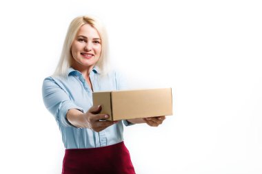 Taşınma Evi, Taşınma Ofisi, Kutu. Kutulu kadın