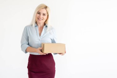 Taşınma Evi, Taşınma Ofisi, Kutu. Kutulu kadın