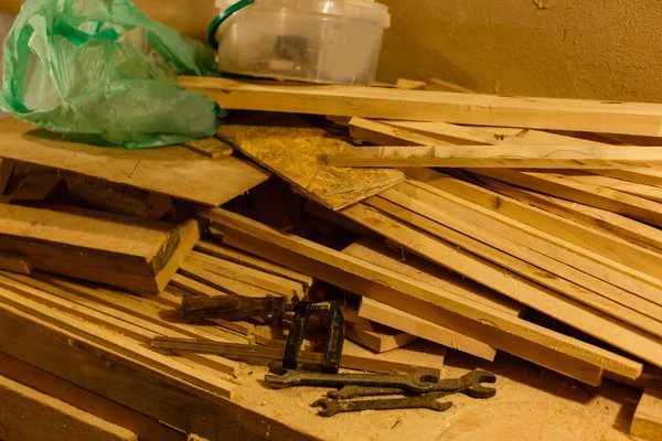 Bir marangoz atölyesinde mobilya üretimi — Stok fotoğraf