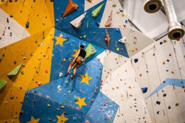 Arka plan için bir kaya tırmanma duvarı