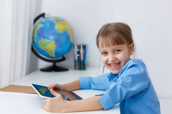 Távolsági tanulás online oktatási weboldal — Stock Fotó