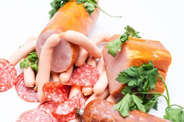 Etin her çeşidi yuvarlak bir tahtada