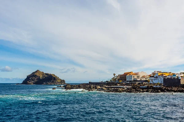 Oceano Atlântico costa selvagem, Tenerife, Ilhas Canárias, Espanha — Fotografia de Stock