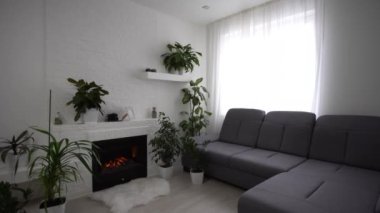 İç daire, dinlenme odası ve mutfak boş.