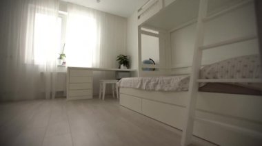Odaya bakan yok, çocuk odası genel görünümü yok..