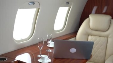 VIP taşıma, özel jet masası..