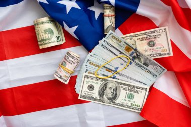 Amerikan bayrağının arka planında Amerikan bayrağı