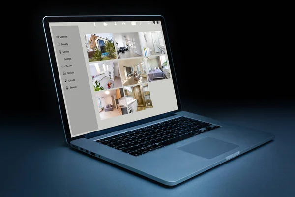 Interface de aplicativo de automação residencial inteligente no laptop para controlar a casa com inteligência artificial — Fotografia de Stock