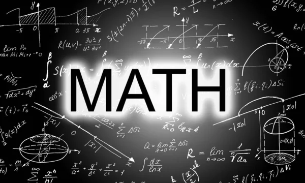 Schoolbord met wetenschappelijke formules en berekeningen in natuurkunde, wiskunde en elektrische circuits. Wetenschap en onderwijs achtergrond. — Stockfoto