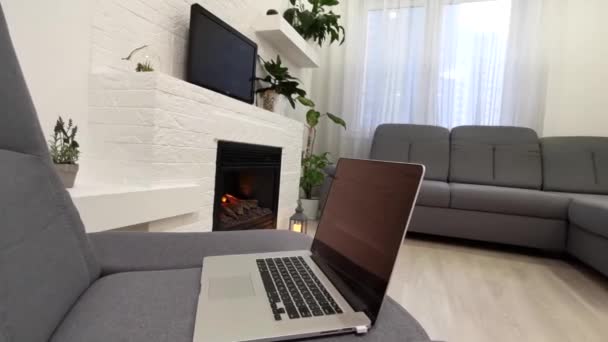 Architectuur, interieur van een modern huis, woonkamer — Stockvideo