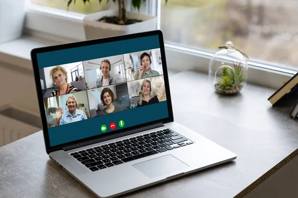 Groupe Amis Vidéo Chat Connection Concept — Photo