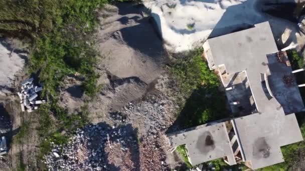 Construcción de una casa privada vista superior vista aérea — Vídeos de Stock