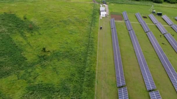 Luftaufnahme von Solarkraftwerk, Luftaufnahme von Solarfarm — Stockvideo