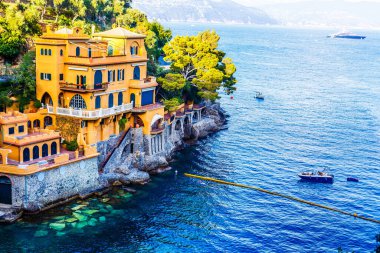 İtalya 'nın Ligurian kıyısındaki Portofino köyü