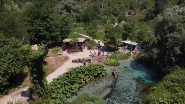 Lake with blue water blue eye in albania — Stock Video