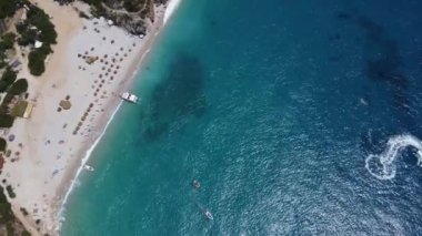 Arnavutluk 'un Cipe plajı manzarası