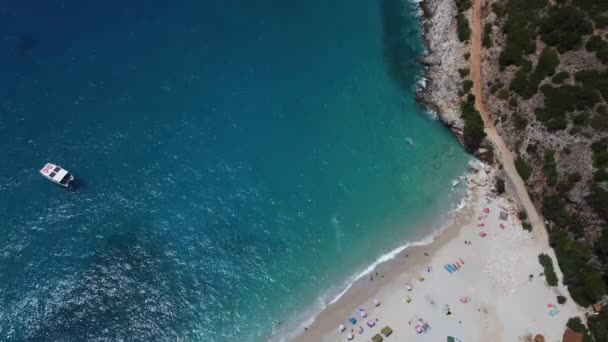 มุมมองของชายหาดท่อ, อัลเบเนีย — วีดีโอสต็อก