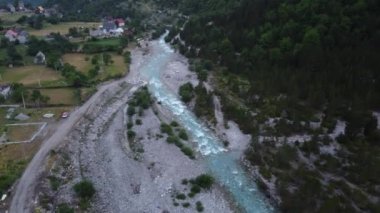 Arnavutluk 'un Arnavut Alplerinde Güzel Theth Vadisi ve Thethi