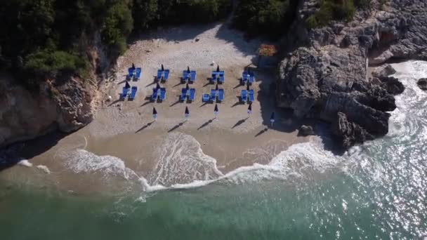 아름다운 조경 이 군. 알바니아 이오니아해 연 안 의해 안, 드론에서 바라본 광경 — 비디오