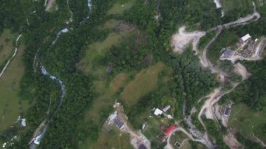 Arnavutluk Alpleri 'ndeki güzel dağlar, üçüncü ulusal park