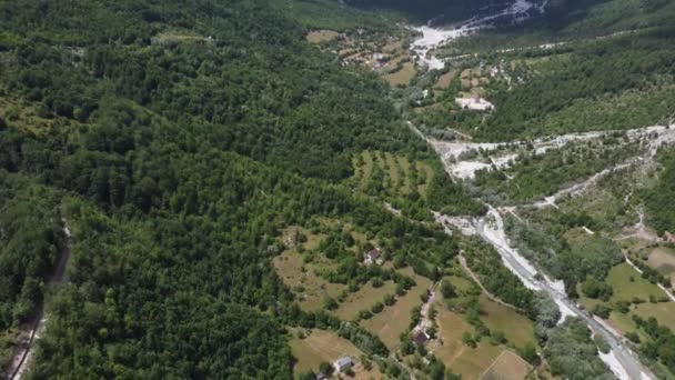 Belas montanhas nos Alpes Albaneses, theth parque nacional — Vídeo de Stock