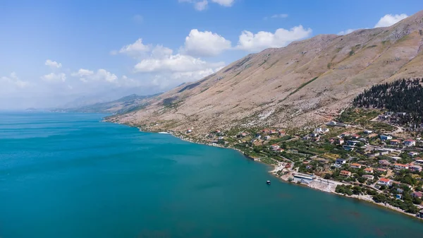 Lac shkoder albania. Fotografie făcută pe lacul artificial din nordul Albaniei . — Fotografie, imagine de stoc