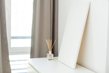 tuval şablonunda resim, çatı katında fotoğraf