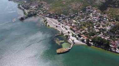 Arnavutluk 'taki eski Shkoder kentine manzara.