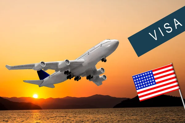 Vliegtuigmodel, paspoort, visum, vlag. Reisplanner — Stockfoto