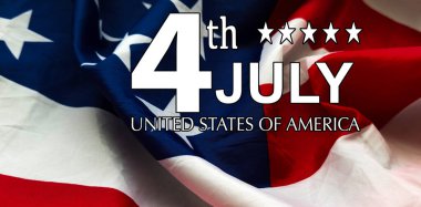 4 Temmuz Vatanseverlik Günü ABD Sembolleri. Ulusal kutlama 4 Temmuz federal bayramı Amerika Birleşik Devletleri. Amerikan bayrağı Yıldızlar ve Çizgiler Kırmızı, Beyaz ve Mavi Eski Zafer Yıldızlı Bayrağı. Yüksek kalite fotoğraf