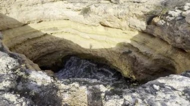 Günbatımındaki uçurumların güzel manzarası Arnavutdeira, Algarve, Portekiz. Yüksek kalite fotoğraf
