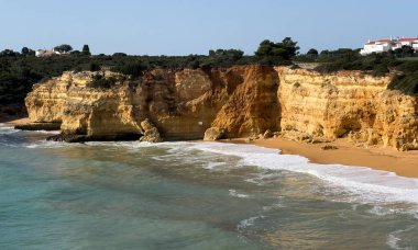Portekiz Algarve Sahil Hattı Okyanus Kayalıkları. Yüksek kalite fotoğraf